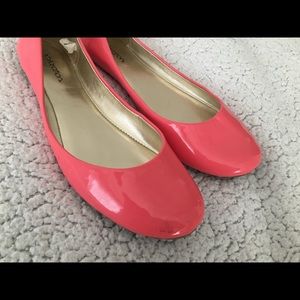 Xhiliration Neon Pink Ballet Flats